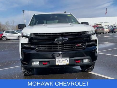 Used 2020 Chevrolet Silverado 1500 LT Trail Boss AWD/4WD image 3