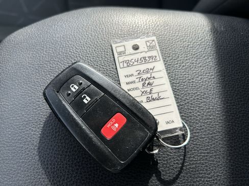 Certified 2024 Toyota RAV4 XLE AWD/4WD image 33