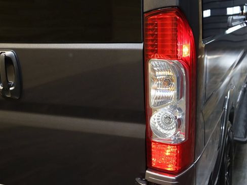 Used 2024 RAM ProMaster 3500 w/ Advanced Safety Group FWD image 21