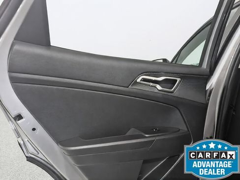 Used 2023 Kia Sportage LX FWD image 29