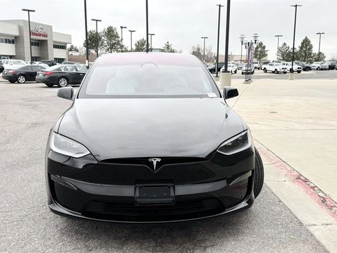 Used 2023 Tesla Model X image 3