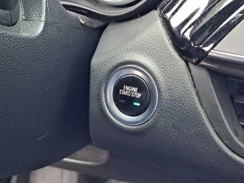 Used 2019 Buick Envision Essence image 12