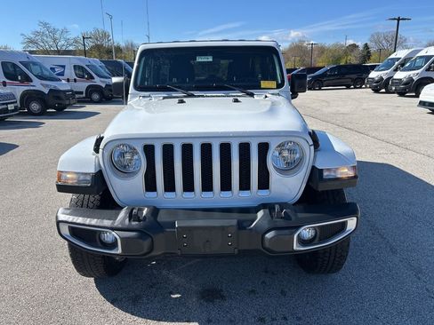 Used 2020 Jeep Wrangler Unlimited Sahara AWD/4WD image 2