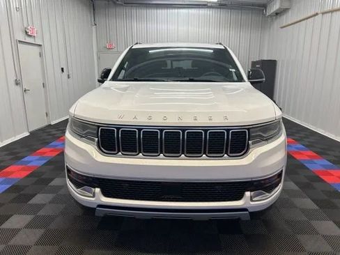 Used 2023 Jeep Wagoneer Series II AWD/4WD image 7