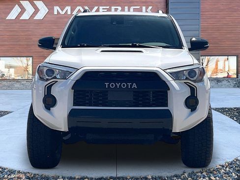 Used 2021 Toyota 4Runner Venture AWD/4WD image 2