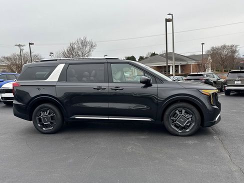 New 2026 Kia Carnival SX image 2