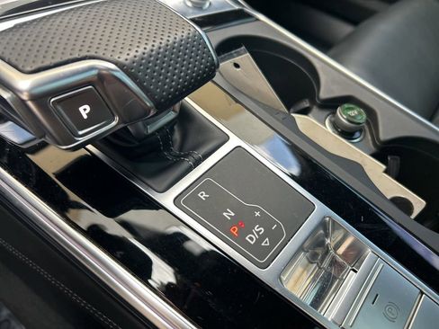 Used 2022 Audi RS 6 w/ Carbon Optic Package AWD/4WD image 8