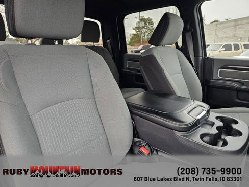 Used 2022 RAM 3500 Big Horn AWD/4WD image 39
