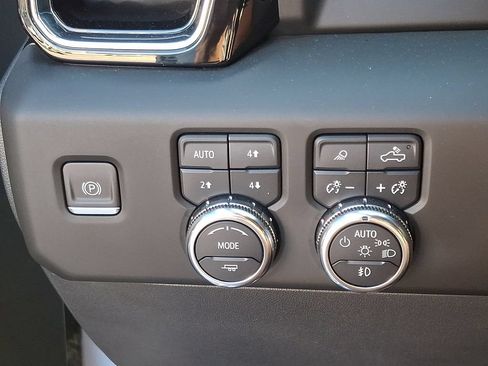 Used 2024 GMC Sierra 1500 Denali AWD/4WD image 25