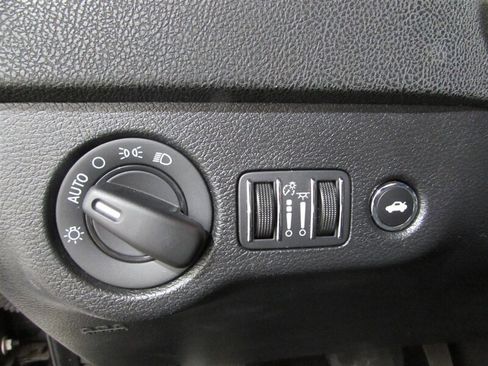 Used 2022 Dodge Charger SXT image 13