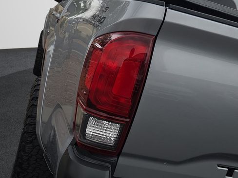 Used 2019 Toyota Tacoma SR5 RWD image 20