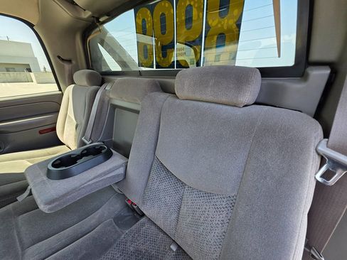 Used 2005 Chevrolet Avalanche Z71 w/ Preferred Equipment Group image 16