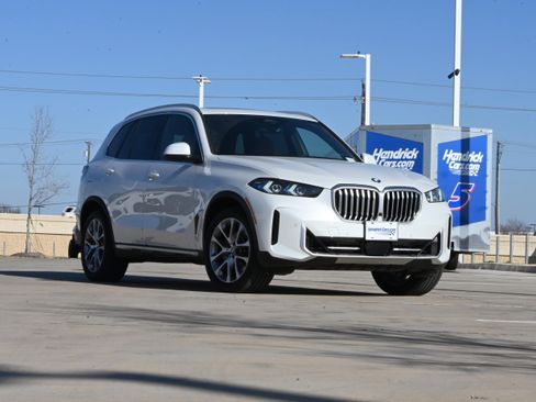 Certified 2025 BMW X5 xDrive40i w/ Premium Package image 2