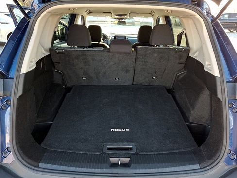 Used 2023 Nissan Rogue SV image 28