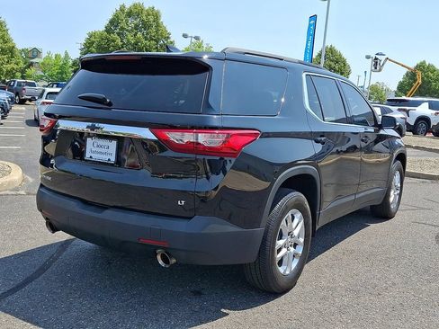 Used 2020 Chevrolet Traverse LT FWD image 7