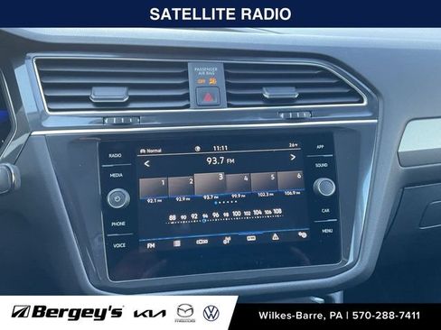 Certified 2023 Volkswagen Tiguan SE w/ Panoramic Sunroof Package AWD/4WD image 10