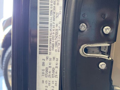 Used 2017 RAM 1500 Laramie w/ Convenience Group image 17