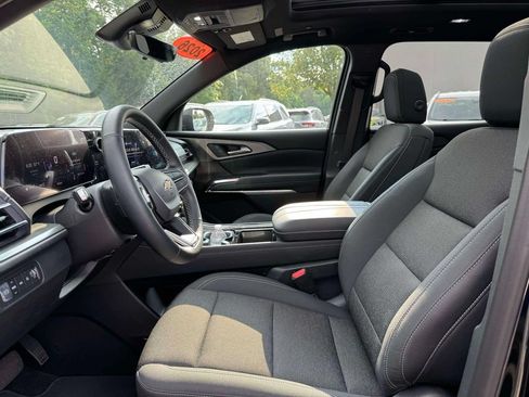 Used 2026 Chevrolet Traverse LT w/ Sun and Wheel Package AWD/4WD image 16