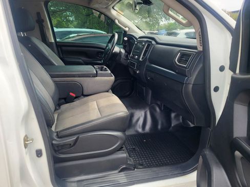 Used 2019 Nissan Titan S RWD image 16