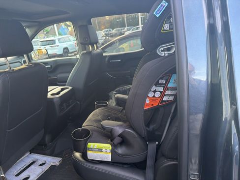 Used 2021 Chevrolet Silverado 1500 LT Trail Boss w/ Convenience Package II image 8