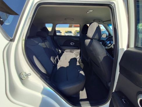 Used 2018 Kia Soul + FWD image 37