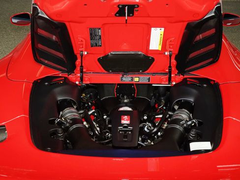 Used 2020 Ferrari 488 Pista Spider image 31