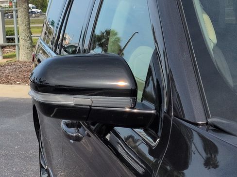 Certified 2024 Lincoln Navigator L Reserve AWD/4WD image 12