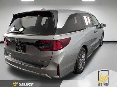 Used 2025 Honda Odyssey Touring image 8