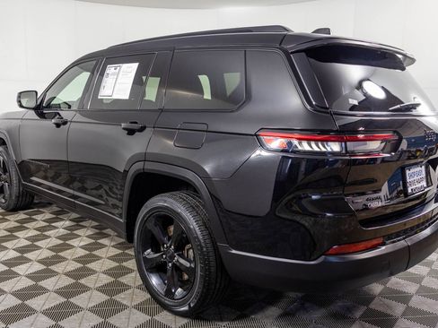 Used 2023 Jeep Grand Cherokee L Laredo AWD/4WD image 18