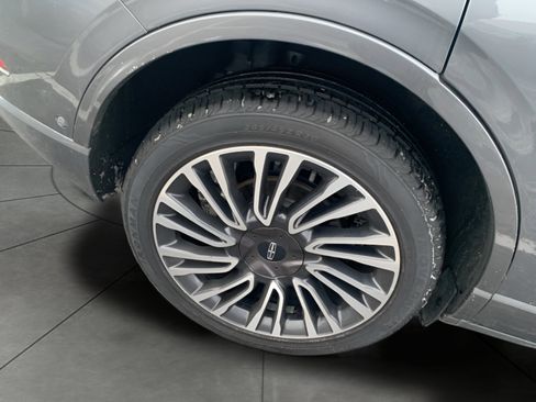 Used 2022 Lincoln Corsair Reserve w/ Equipment Group 201A image 9