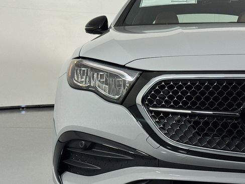 New 2026 Mercedes-Benz E 350 Sedan image 13