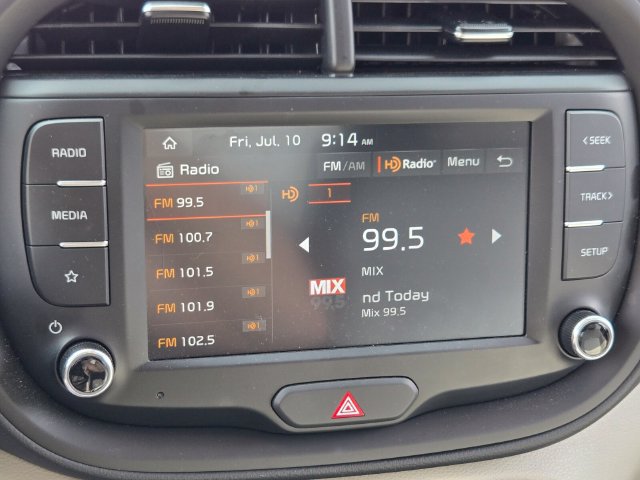 Used 2025 Kia Soul LX w/ LX Technology Package FWD image 25