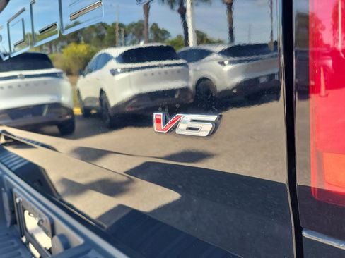 Used 2021 Chevrolet Colorado Z71 w/ Safety Package image 32