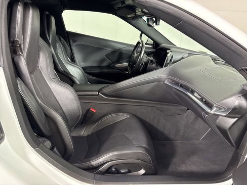 Used 2021 Chevrolet Corvette Stingray Coupe w/ 1LT image 18