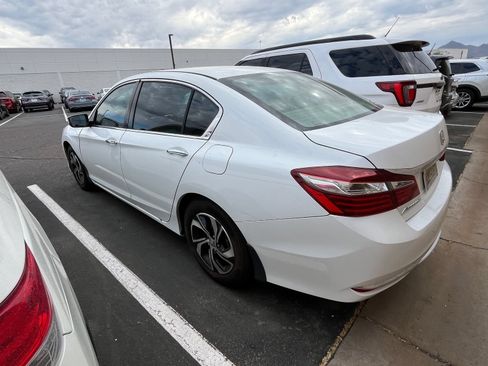 Used 2016 Honda Accord LX image 3