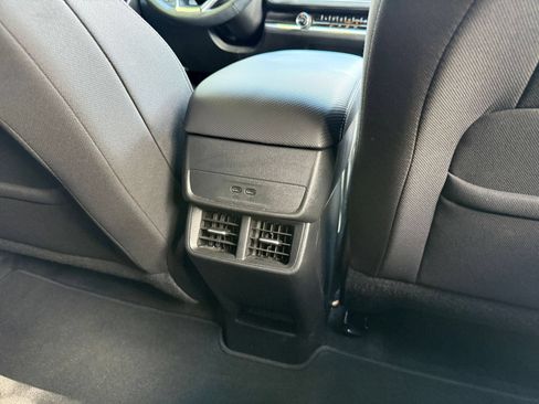 Used 2025 Chevrolet Equinox LT FWD image 24