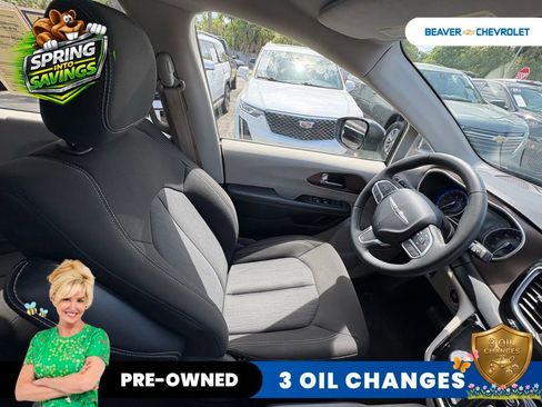 Used 2023 Chrysler Voyager LX FWD image 29