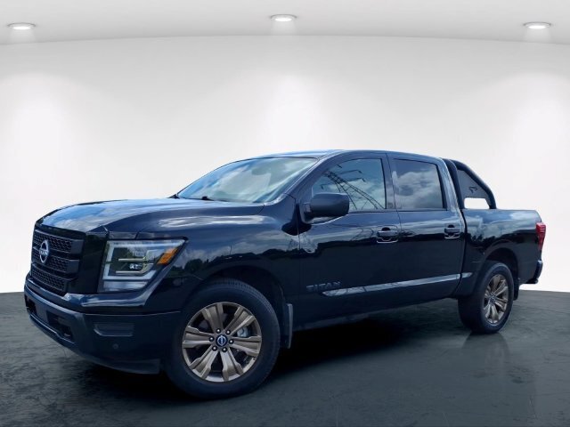 Used 2024 Nissan Titan SV w/ SV Bronze Edition Package AWD/4WD image 2