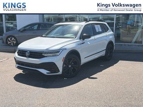 Certified 2024 Volkswagen Tiguan SE R-Line FWD image 1