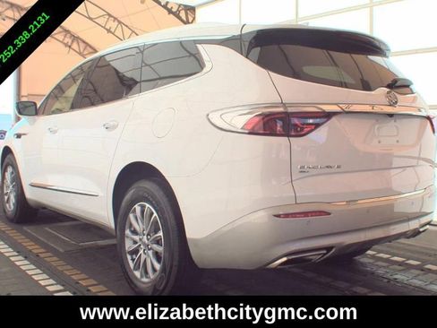 Used 2023 Buick Enclave Essence AWD/4WD image 4