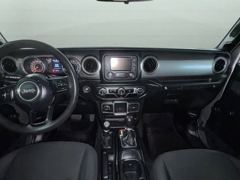 Used 2018 Jeep Wrangler Unlimited Sport AWD/4WD image 9