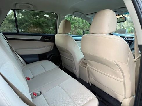 Used 2016 Subaru Outback 2.5i Premium image 29