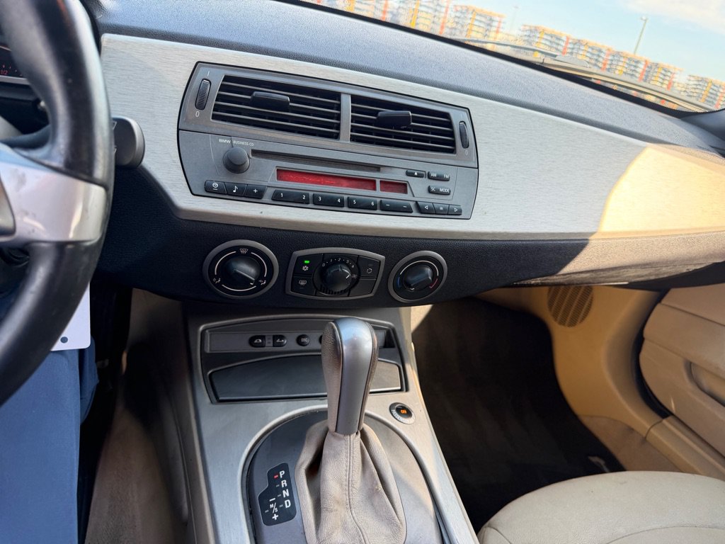 Used 2004 BMW Z4 3.0i RWD image 39