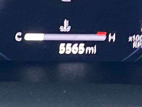 Certified 2025 Toyota Tacoma SR5 image 27