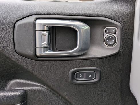 Used 2024 Jeep Wrangler Sport S image 11