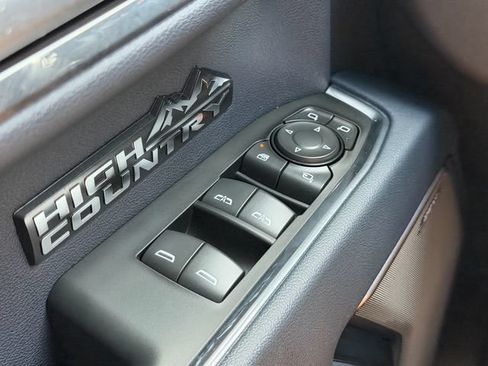 Used 2024 Chevrolet Silverado 1500 High Country w/ Technology Package AWD/4WD image 27
