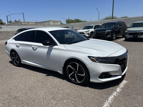 Used 2022 Honda Accord Sport image 6