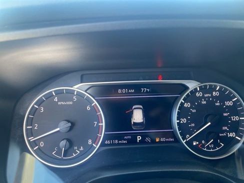 Used 2024 Nissan Rogue SV image 14