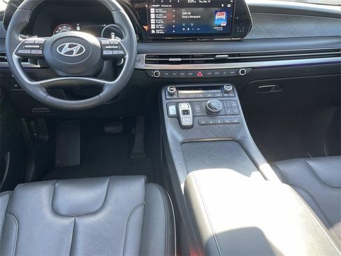 Used 2024 Hyundai Palisade Limited image 7