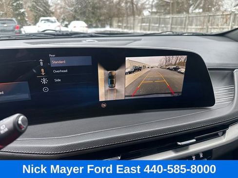 Used 2025 Cadillac XT4 Premium Luxury image 41